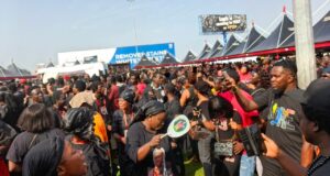 Thousands gather to bid Daddy Lumba farewell Thousands gather to bid Daddy Lumba farewell