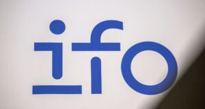 Survey finds one in six German retailers fear for survival Survey finds one in six German retailers fear for survival