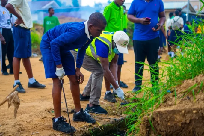 SDA Church Joins National Clean-Up Exercise, Advocates Continuous Environmental Sanitation